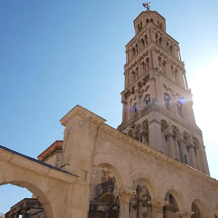 ゲストハウス ダミラ ルームス