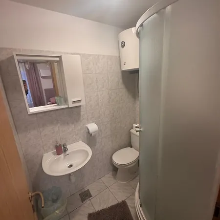 Guest house Damira