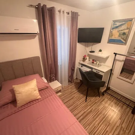 Guest house Damira Split