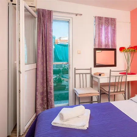 Damira Guest house