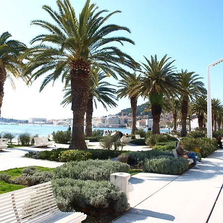 게스트하우스 다미라 룸즈 스플리트