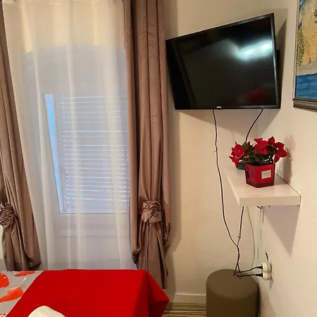 다미라 룸즈 3* 스플리트