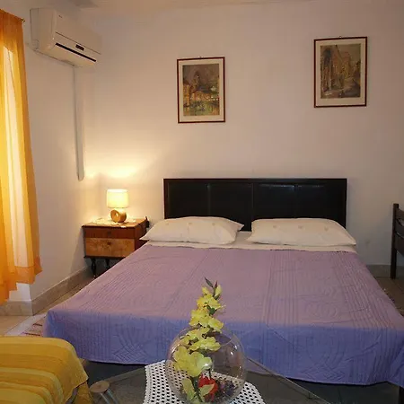 다미라 룸즈 게스트하우스