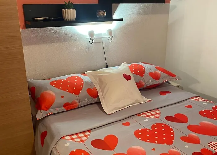 ダミラ ルームス 3* スプリト