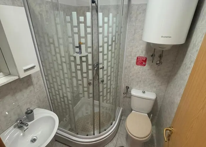 ゲストハウス ダミラ ルームス