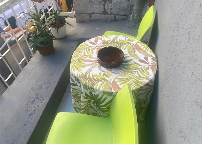 ダミラ ルームス 3* スプリト