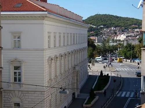 ダミラ ルームス 3*